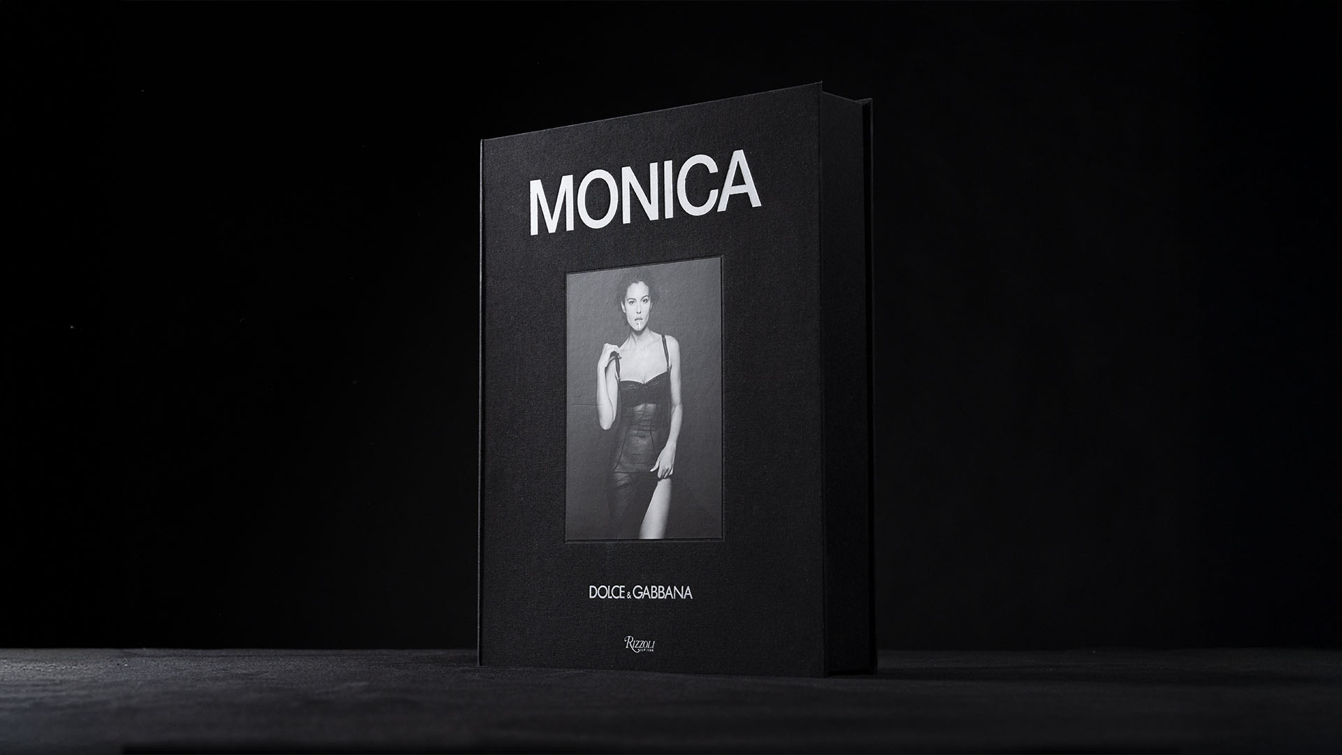 immagine libro monica bellucci